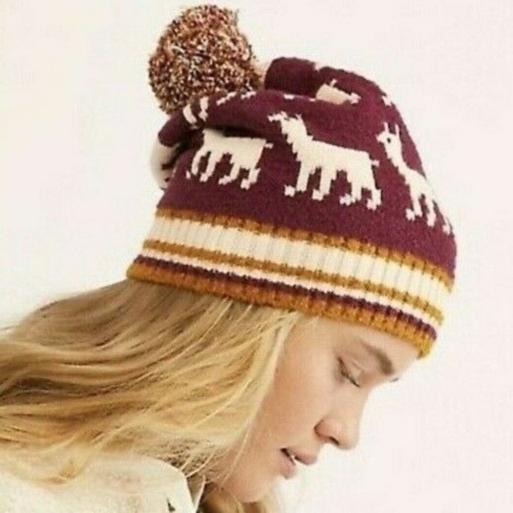Free People NWOT Alpaca My Bags Pompom Beanie